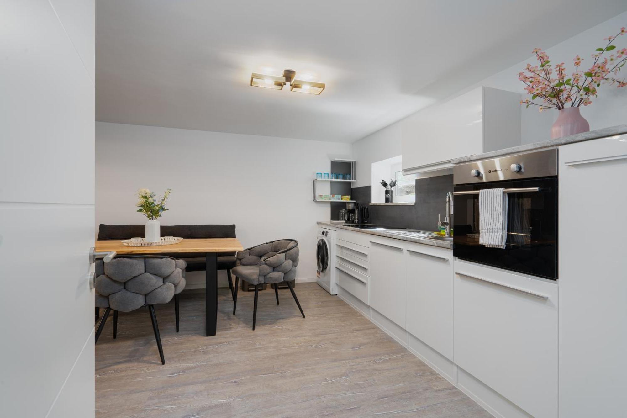 Neue Ferienwohnung Kuestennaehe Mit Terrasse 3Km Zum Strand Osdorf Exterior photo